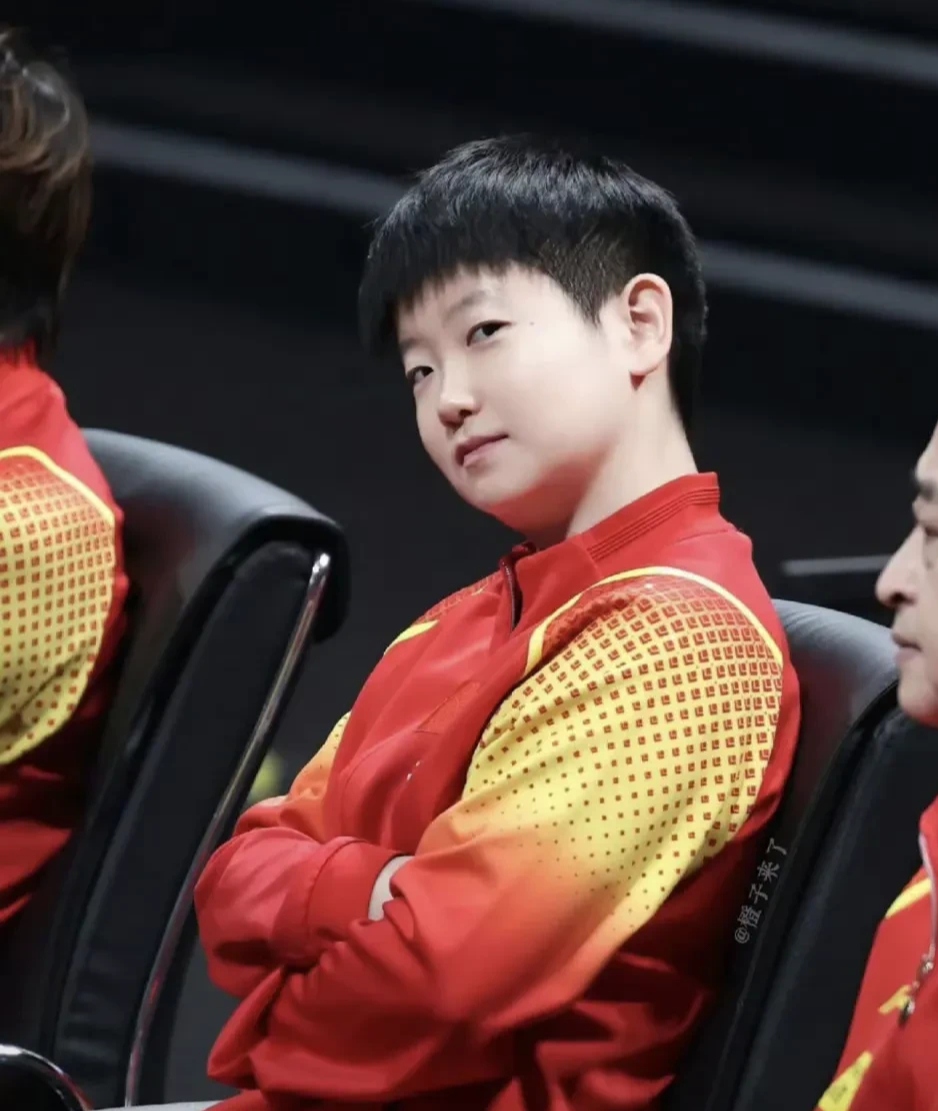 足球直播平台-孙颖莎在比赛中受伤退赛，曼联主帅表示担忧(孙颖莎在比赛中受伤退赛,曼联主帅表示担忧了吗)