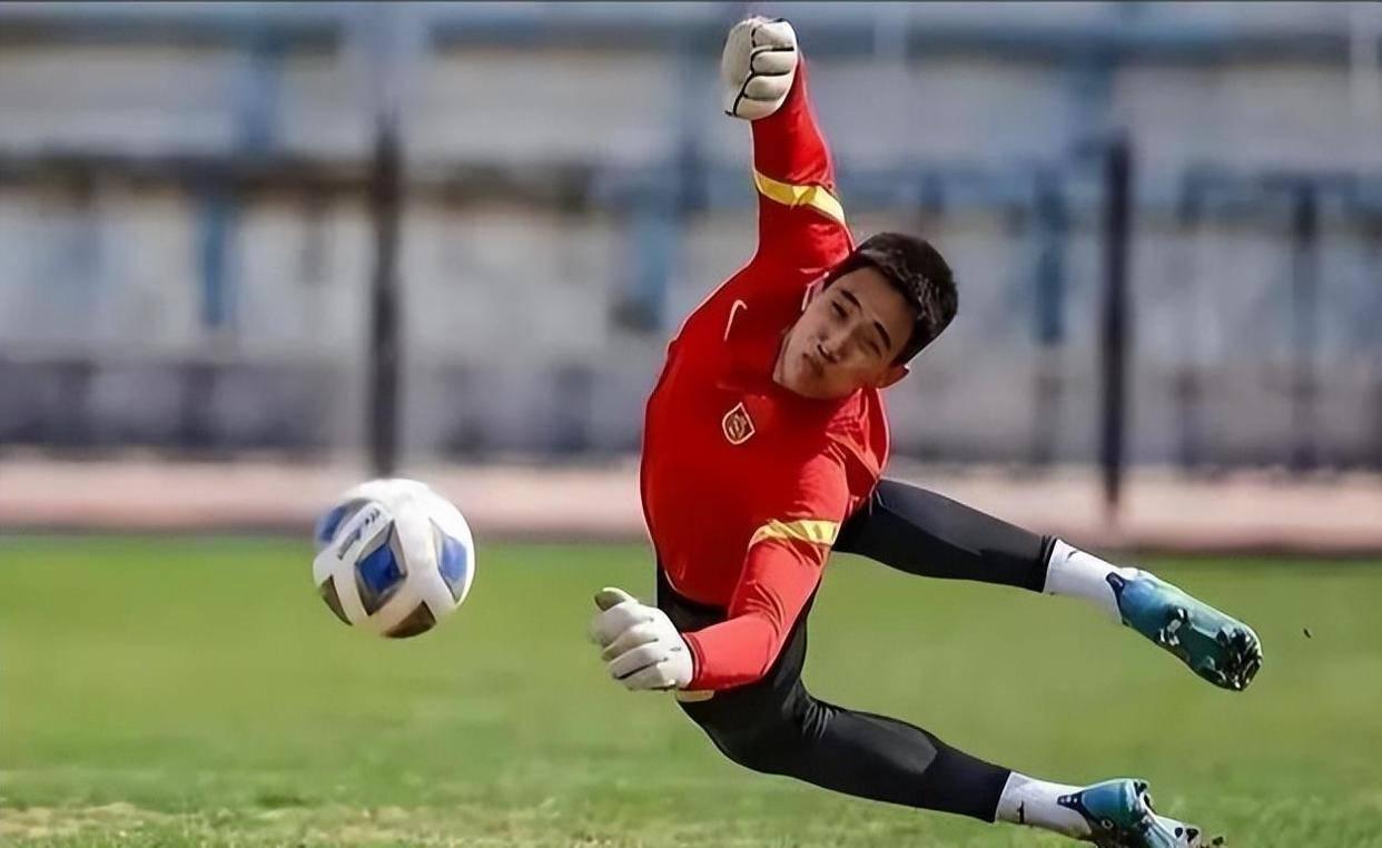 实时比分查询-包含加时末段上海申花调整名单以备CBA常规赛，调整名单环节打磨，质疑声仍在，训练强度明显提升的词条